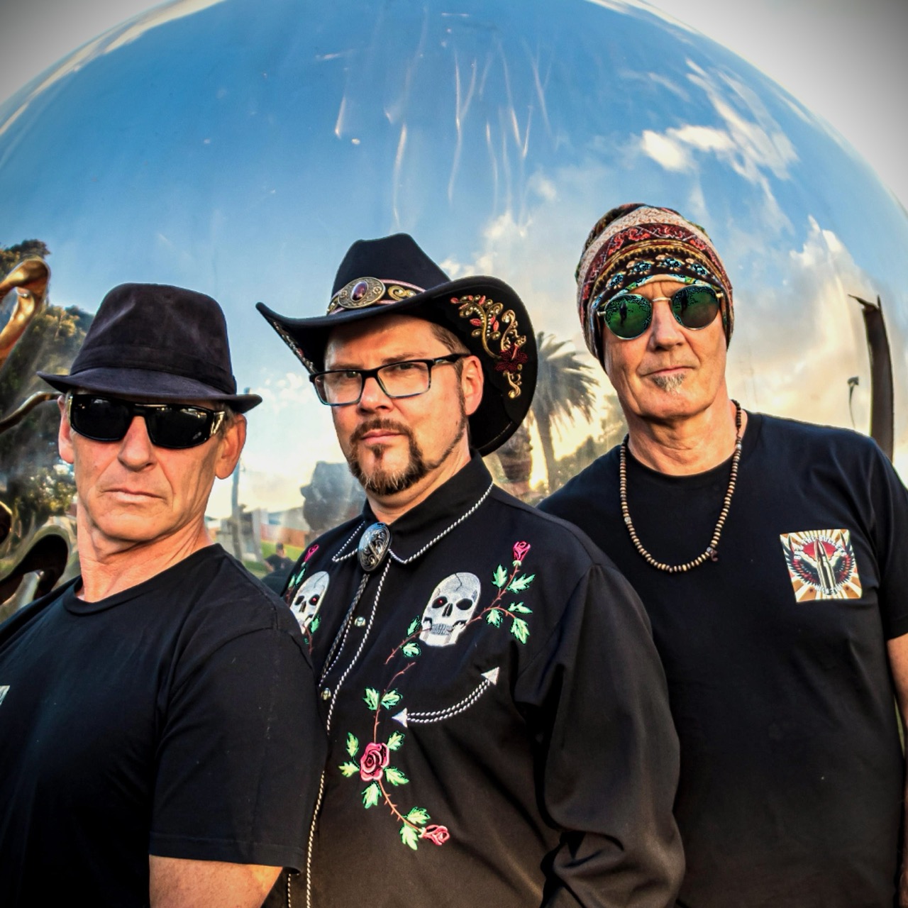 High voltage blues-rock trio BB & The Bullets unleash new single ‘Midnight Rider’ & North Island Tour